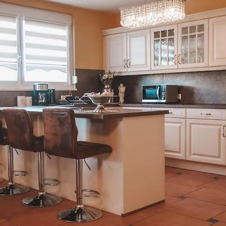 Lägenhet Golden Palace