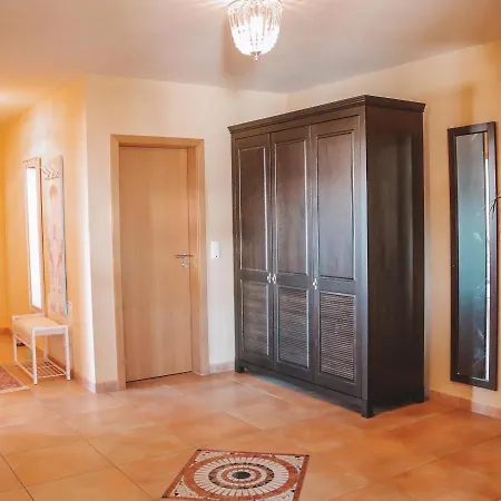 Apartment Golden Palace